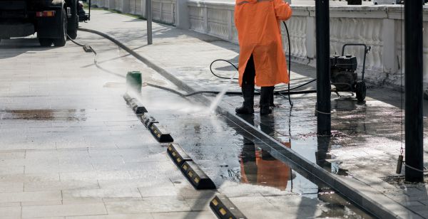 Parking Lot Pressure Washing in New Braunfels