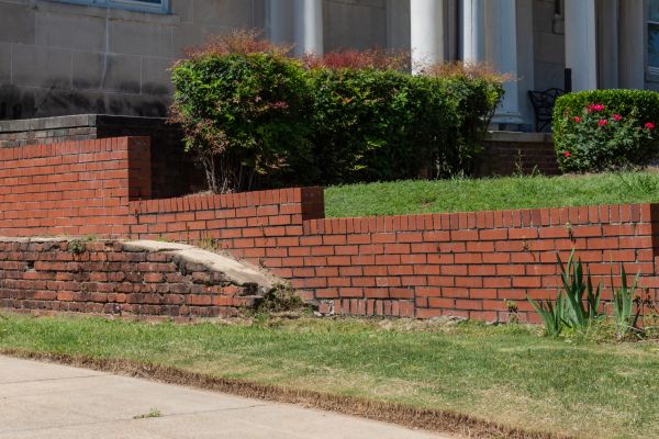 Cost of Retaining Wall Cleaning in New Braunfels