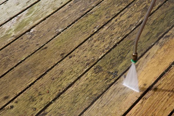 Cost of Deck Mold Removal in New Braunfels